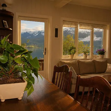 ゲストハウス Casa Hauge Bb Fjordview *