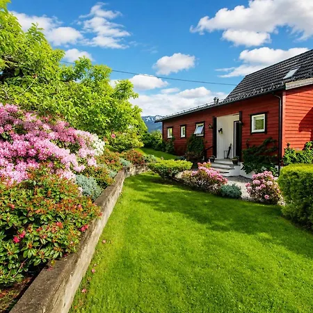 Casa Hauge Bb Fjordview * サンダーネ